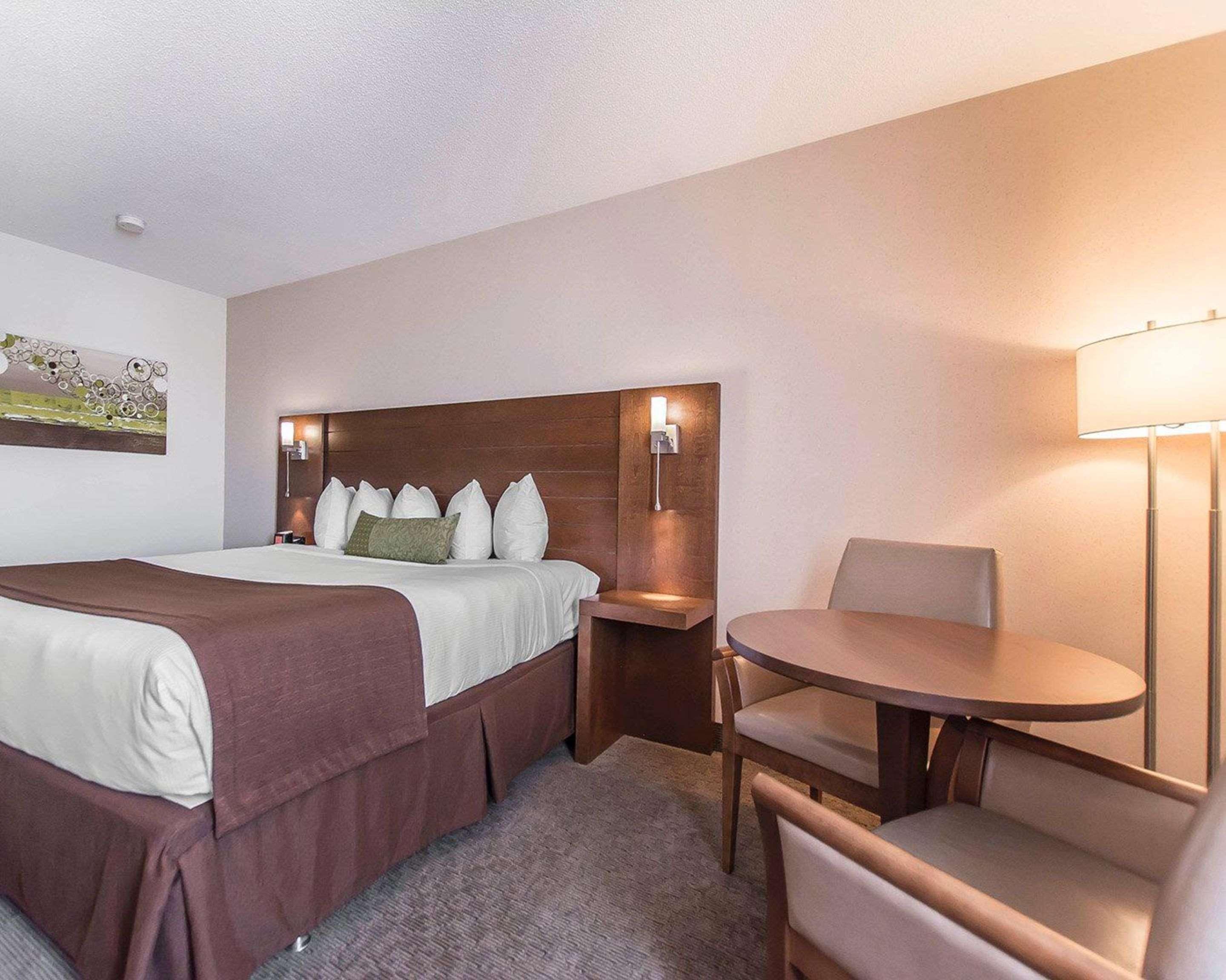 Quality Inn Rouyn-Noranda Экстерьер фото